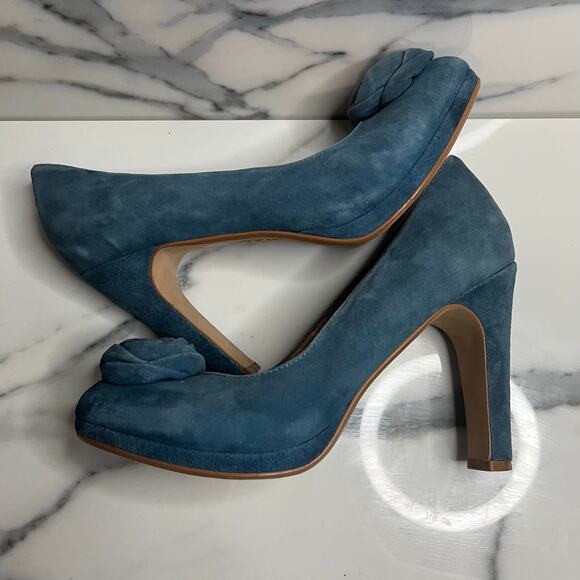 Anthropologie Miss Albright | Women's Blue Suede Rosette Melia Heels Sz 8 - Picture 6 of 7